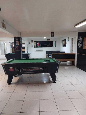 2 Locaux commerciaux