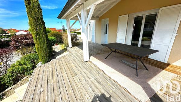 Maison à vendre 8 pièces 178 m² Saint-Romain-le-Puy