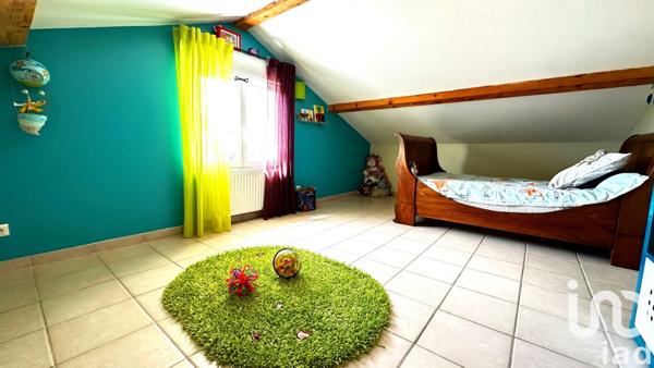 Maison à vendre 8 pièces 178 m² Saint-Romain-le-Puy