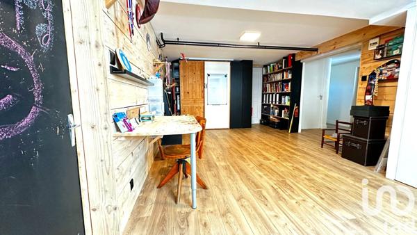 Maison à vendre 8 pièces 178 m² Saint-Romain-le-Puy