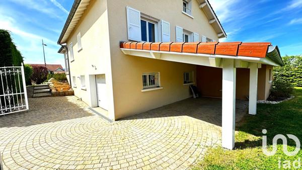Maison à vendre 8 pièces 178 m² Saint-Romain-le-Puy