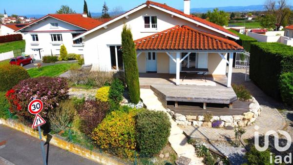 Maison à vendre 8 pièces 178 m² Saint-Romain-le-Puy