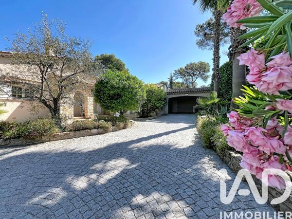 Maison à vendre 9 pièces 204,91 m² Mougins