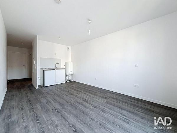 Location appartement 1 pièce 26 m² Neuilly-Plaisance