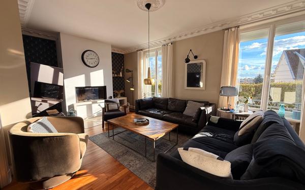 Maison à vendre    6 pièces • 260 m2 Caen