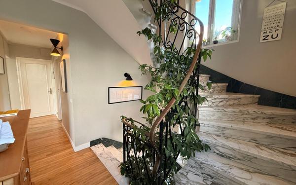 Maison à vendre    6 pièces • 260 m2 Caen