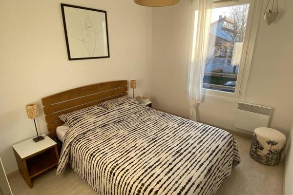 Appartement
         3 pièces
        - 40 m² 160 000 € *