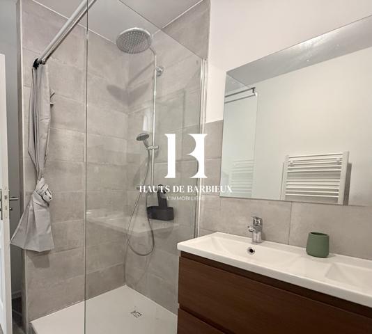 Appartement à louer, 5 pièces - Roubaix 59100