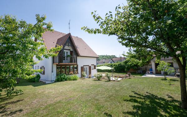 Maison à vendre    6 pièces • 208 m2 Chelles