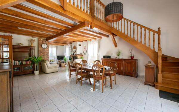 Maison à vendre    6 pièces • 208 m2 Chelles