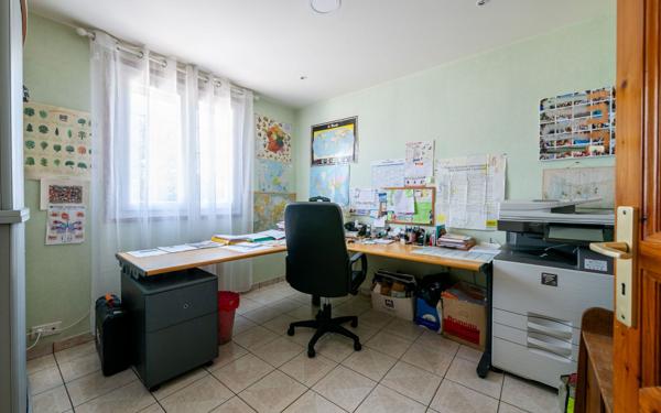 Maison à vendre    6 pièces • 208 m2 Chelles