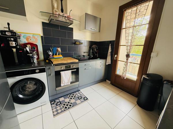 Appartement T4 90m2 avec Balcon et cave