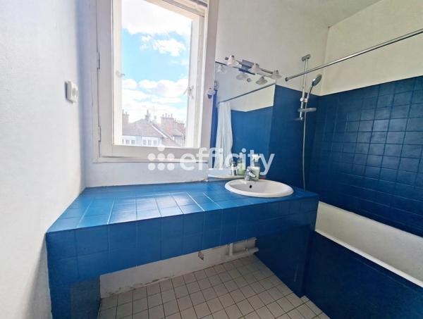 Appartement
         3 pièces
        - 62 m² 329 500 € *