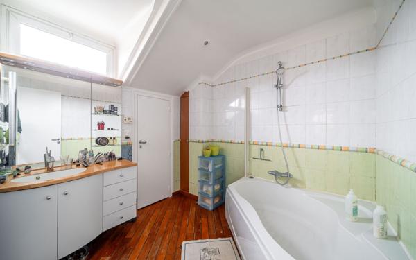 Maison à vendre    8 pièces • 195 m2 Versailles