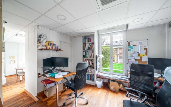 Maison à vendre    8 pièces • 195 m2 Versailles