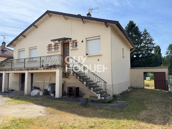 Maison 4 pièces avec sous-sol complet et garage attenant