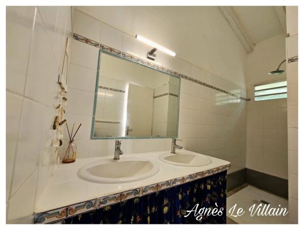-- EXCLUSIVITÉ -- Villa Piscine + 2 Logements Plage Grande Anse à 800 m