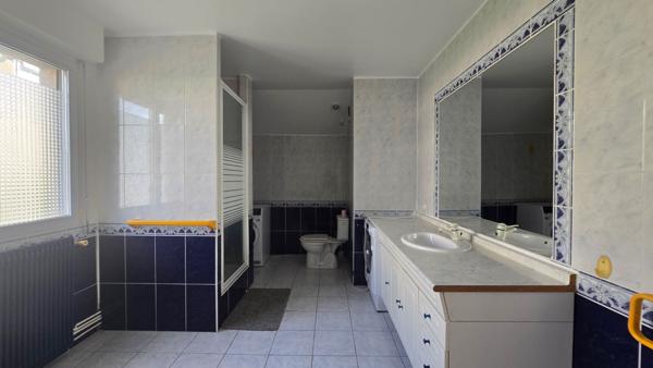 MAISON TRADITIONNEL 3 CHAMBRES AVEC JARDIN CENTRE VILLE DE SAVIGNY