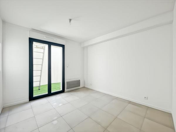 APPARTEMENT F2 AVEC EXTERIEUR (30.83m²)