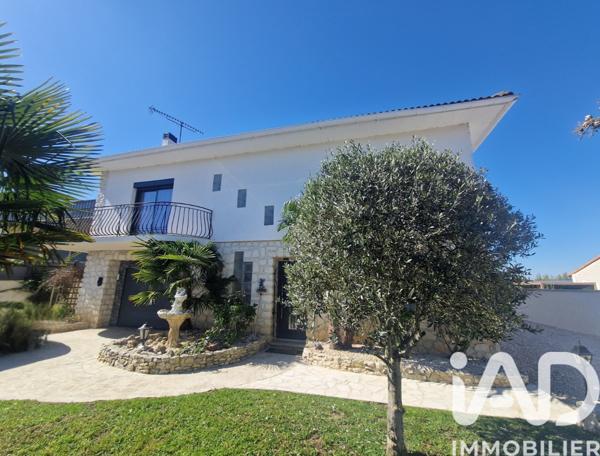 Maison à vendre 8 pièces 251 m² Angoulême