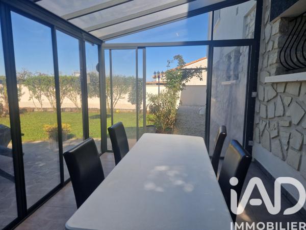 Maison à vendre 8 pièces 251 m² Angoulême