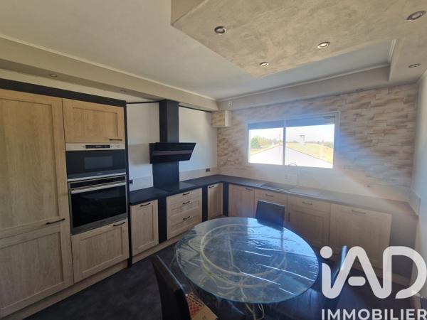 Maison à vendre 8 pièces 251 m² Angoulême