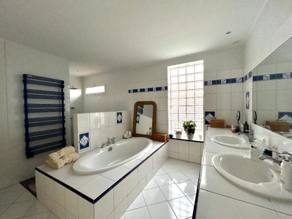 À Villemoustaussou, villa en vente avec Le TUC IMMO BRAM-Agence AVEROUX Villemoustaussou (11620)