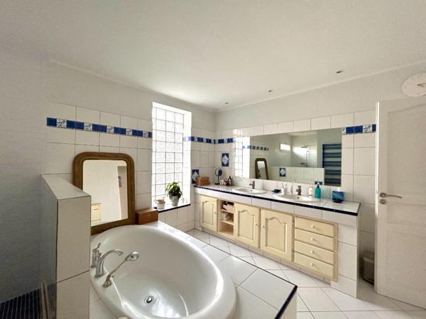 À Villemoustaussou, villa en vente avec Le TUC IMMO BRAM-Agence AVEROUX Villemoustaussou (11620)