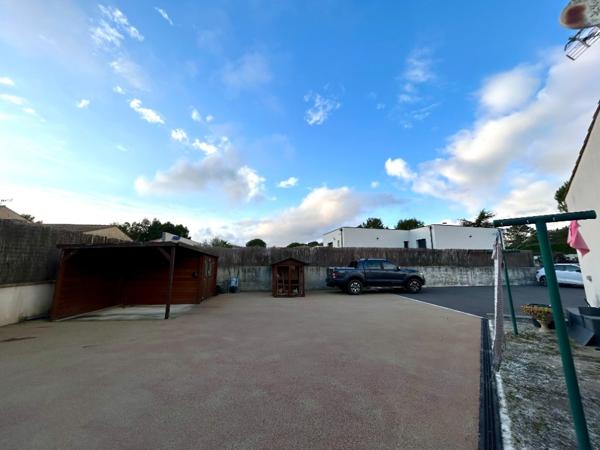 À Villemoustaussou, villa en vente avec Le TUC IMMO BRAM-Agence AVEROUX Villemoustaussou (11620)