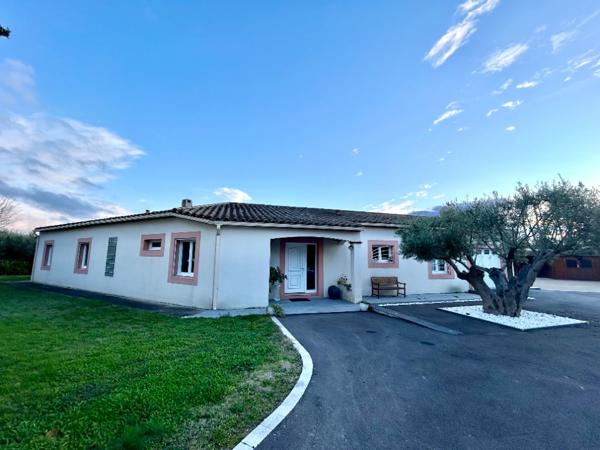 À Villemoustaussou, villa en vente avec Le TUC IMMO BRAM-Agence AVEROUX Villemoustaussou (11620)