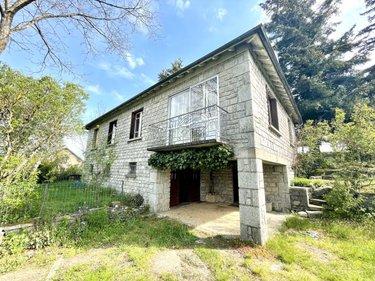 Maison à vendre à Saint-Chély-d'Apcher en Lozère (48200), ref : 48032-222