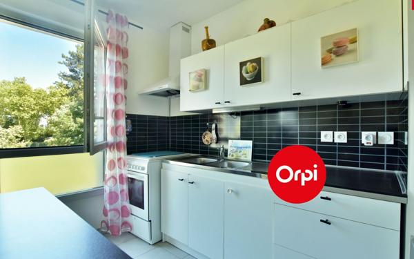 Appartement à vendre    3 pièces • 63 m2 Saint-Priest