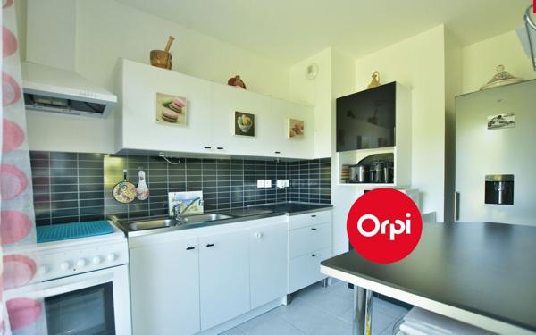 Appartement à vendre    3 pièces • 63 m2 Saint-Priest