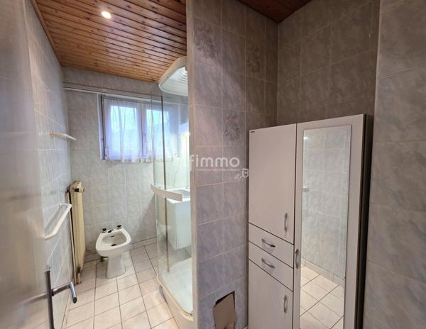 Maison de plain-pied surélevé au fort potentiel