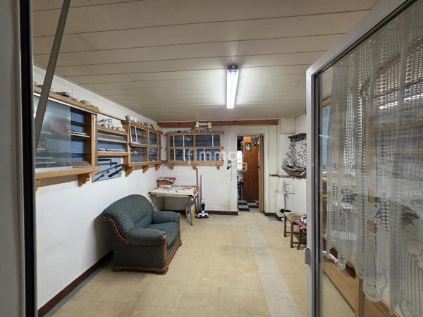 Maison de plain-pied surélevé au fort potentiel