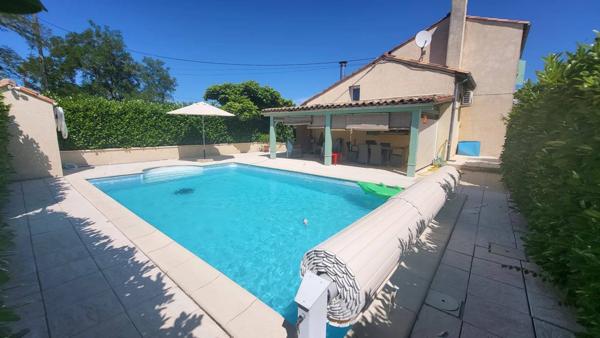 Maison style provençal, 135 m² , 3 chambres, parc de 5223 m² clos, piscine et double garage