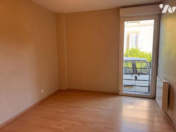 Appartement T2 proche du centre ville avec place de parking