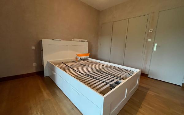 Maison à louer    5 pièces •  Montberon