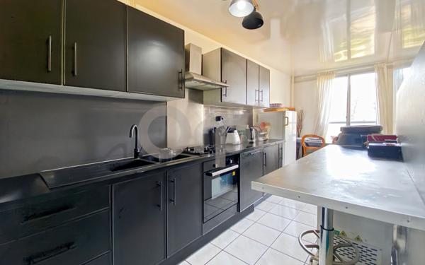Appartement à vendre    4 pièces • 76,28 m2 Asnières-sur-Seine