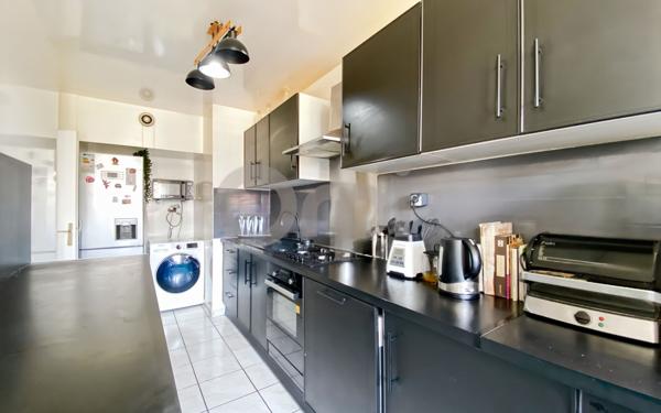 Appartement à vendre    4 pièces • 76,28 m2 Asnières-sur-Seine