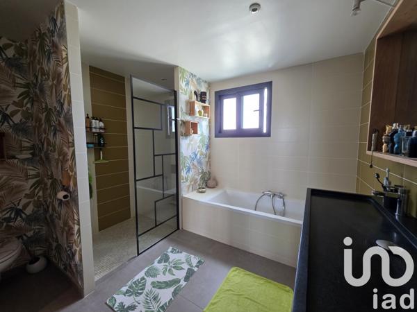 Maison à vendre 8 pièces 234 m² Sainte-Soulle