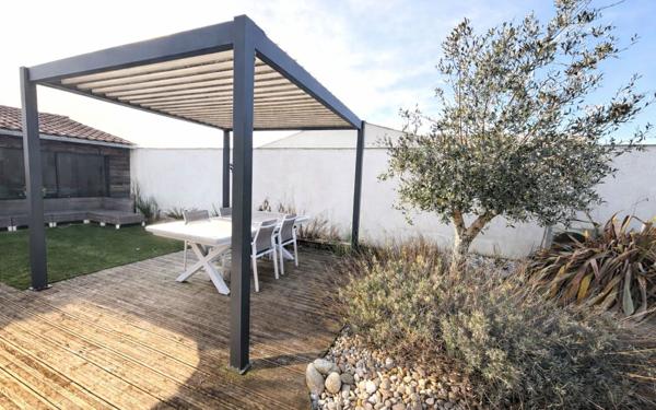 Maison à vendre    6 pièces •  Angliers