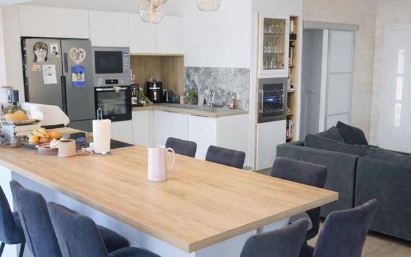 Maison à vendre    6 pièces •  Angliers