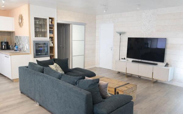 Maison à vendre    6 pièces •  Angliers