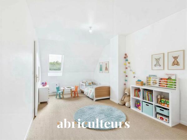 Maison spacieuse 150 m² 5 pièces 4 chambres Avilly St Léonard