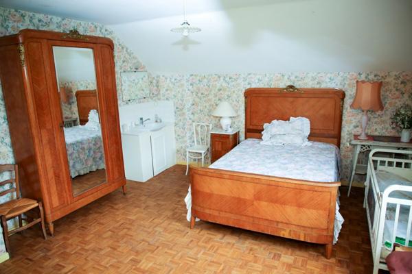 A proximité de la Belgique et du Luxembourg, maison 5 pièces, 140 m², terrain clos et arboré 2914 m² - 55 DUN SUR MEUSE (55)