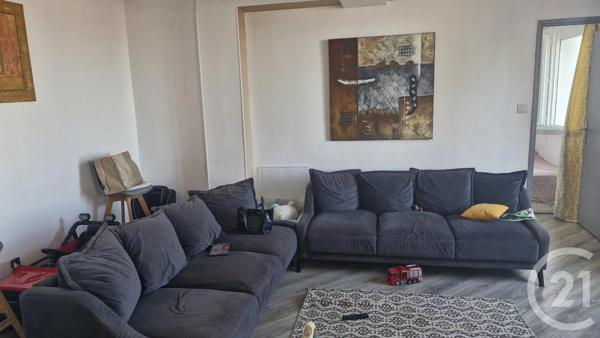 Appartement F3 à vendre  3 pièces - 55 m 2   TOULON  - 83