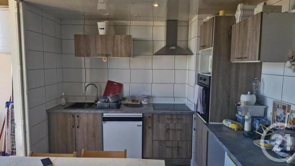 Appartement F3 à vendre  3 pièces - 55 m 2   TOULON  - 83
