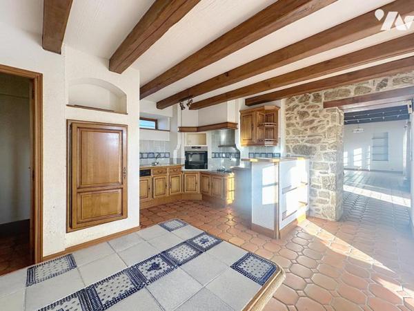 AURAY - Maison de Caractère avec Dépendances