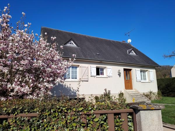 Maison sur sous sol Marboue 134 m2